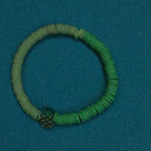 Pineapple - Picture 1 of 1